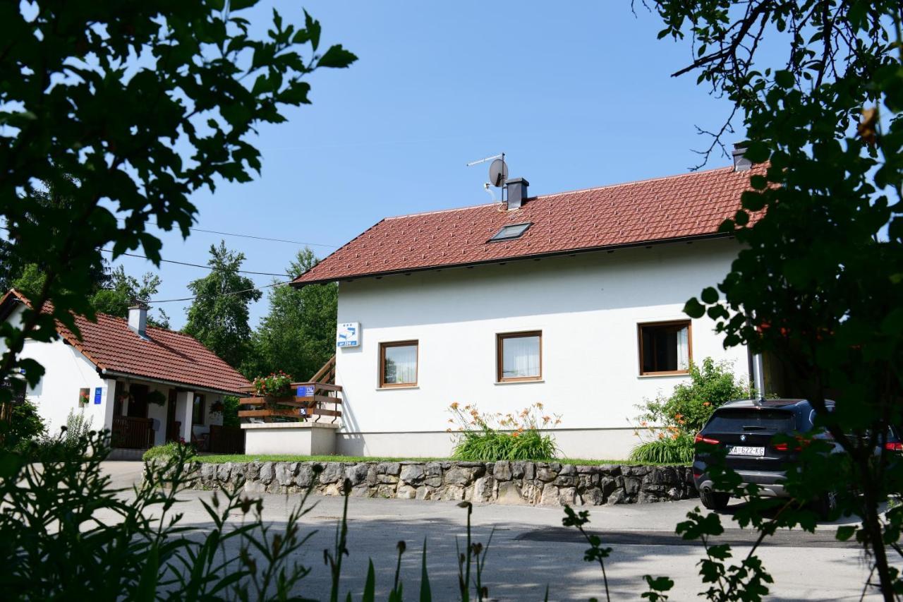 Guest House Family Dukic Rakovica Extérieur photo